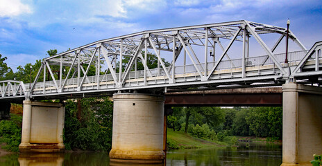 Fototapeta premium Tombigbee Bridge design and columns