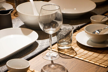 The Chinese tablewares on the table