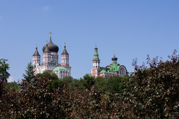 Fototapeta na wymiar church and church in a green park