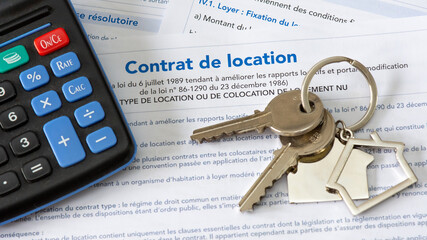 Immobilier : contrat français de location de logement (bail de location vide). Gros plan avec...
