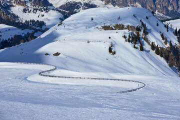 Fototapeta na wymiar Snowy winter mountains landscape in the Dolomites Alps in Italy.