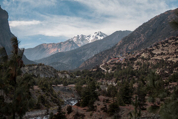 Fototapeta premium Upper Pisang view and surrounding mountains, Annapurna circuit, Nepal