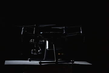 Obraz na płótnie Canvas 4枚プロペラのドローン　カメラ付きクアッドコプター
