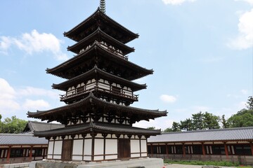 梅雨の晴れ間の薬師寺