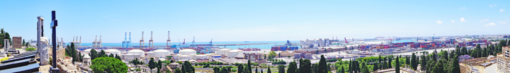 Zona industrial del puerto de Barcelona, Catalunya, España, Europa