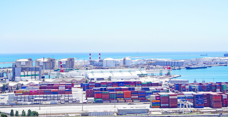 Zona industrial del puerto de Barcelona, Catalunya, España, Europa