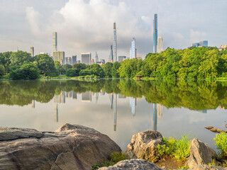 Obraz premium Central Park at the lake