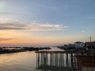 Obraz premium sunset at the pier