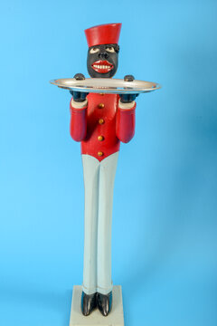 Statue of a black servant