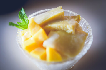 Thai mango dessert