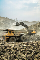 Big mining dumping truck © Rattanapon