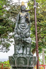 Fototapeta premium 3人の仏様の銅像