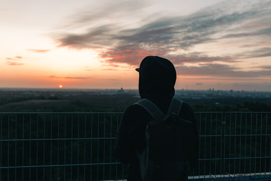 Travler Images – Browse 304 Stock Photos, Vectors, and Video | Adobe Stock