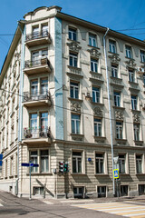 Moscow entrepreneur Matvey Stein in 1911 built a profitable house in the style of rational art Nouveau on the corner of Lyalina square. The house was recently restored.        