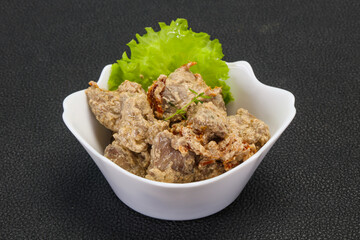 Chicken liver with cream and dry tomatoes