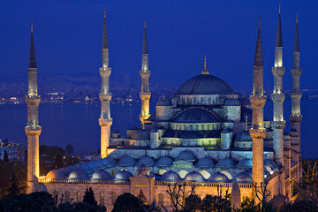 Night view over the Blue Mosque, Istanbul, Turkey.