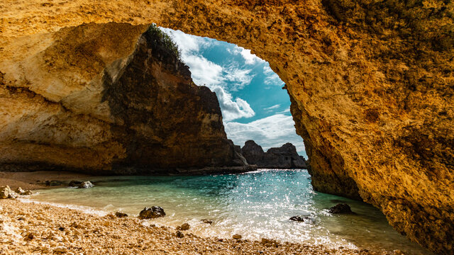 anse cach&eacute; 