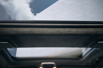 Panoramic glass sun roof in the car