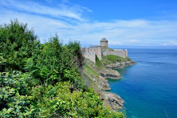 Fototapeta na wymiar The famous beautiful fortified castel of la Latte in Brittany. France