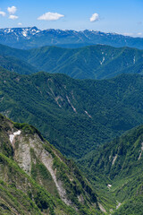 Fototapeta na wymiar 谷川岳から見た苗場山