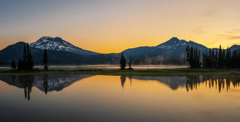 The stunning Sparks Lake at Sunrise in Oregon