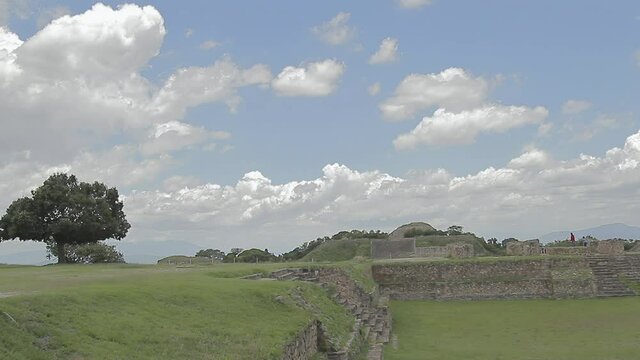 monte alban archaeological zone without tourists