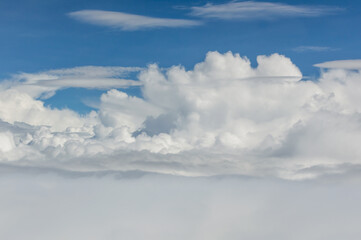vista aérea de las nubes