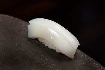 Premium ika nigiri