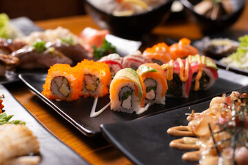 sushi maki rolls set © lmanju