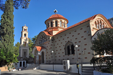 Fototapeta na wymiar Braune griechisch orthodoxe Kirche auf der Insel Rhodos