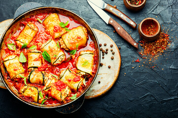 Zucchini rolls with cheese