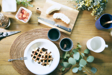 おうちカフェでワッフルスイーツのデザート