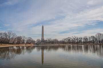 Obraz premium The Washington Monument in Washington DC, in winter time.