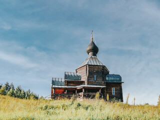 Obraz premium old wooden church