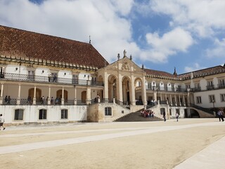 Fototapeta na wymiar Gelände der berühmten alten Universität von Coimbra Portugal