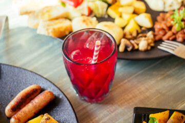 cranberry strawberry cocktail glass with eco paper cardboard tube and dish