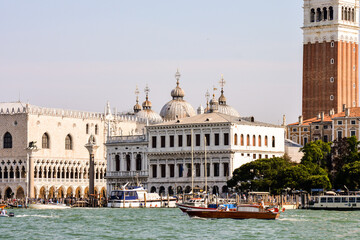 Famous Venice Italian City © underworld