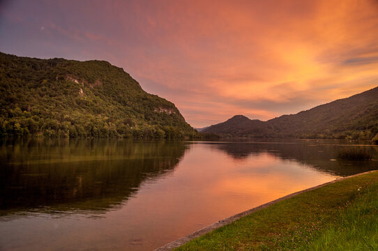 Lac du Coiselet au crépuscule © jasckal
