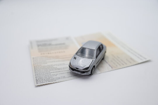 Carte grise et voiture