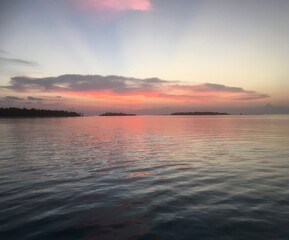 Fototapeta na wymiar sunset over the sea, Maldives