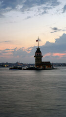 Fototapeta na wymiar Maiden's tower in the afternoon, symbol of Istanbul