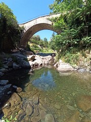 Fototapeta na wymiar Italia, Toscana, Firenze, il paese di Reggello, ponte a Enna.