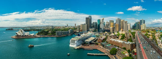 Photo sur Aluminium Sydney Panorama view of Sydney harbor bay and Sydney downtown skyline with opera house in a beautiful afternoon, Sydney, Australia.
