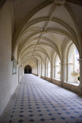 Fototapeta na wymiar Cloister at Fontevraud Abbey