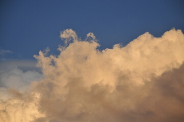 Fototapeta na wymiar Clouds forming before the storm.