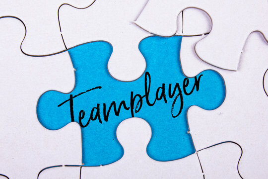 Teamplayer Afbeeldingen over Teamplayer – Blader in stockfoto's, vectoren en video ...