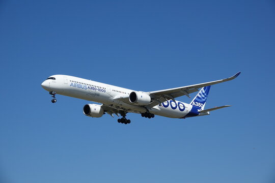 airbus A350-1000 vue cot&eacute;