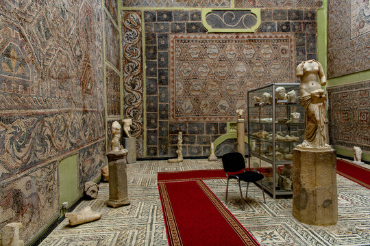 「Djemila」の画像 357 件の Stock 写真、ベクターおよびビデオ Adobe Stock