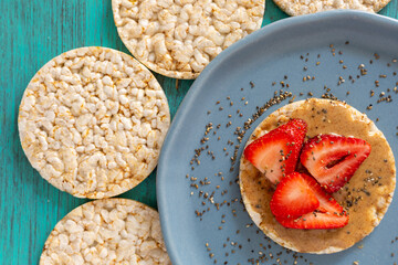 Rice cookies, with almond cream and strawberries