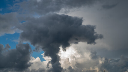 Close-up on a cumulonimbus, on a stormy evening
